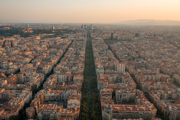 Quelles sont les astuces pour effectuer un séjour linguistique pas cher à Barcelone ?