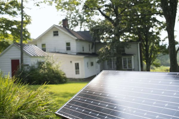 Exploitez la puissance du soleil dans votre jardin grâce à ces astuces d'aménagement écologique