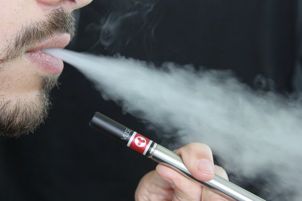 Les saveurs de l’e-cigarette : Une aventure gourmande dans le monde de la vape