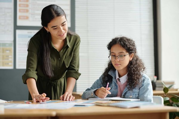 Maîtriser les verbes irréguliers en anglais : un atout majeur