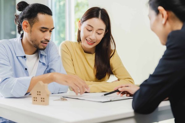 Quelles sont les opportunités et les défis de l'immobilier en Corse ?